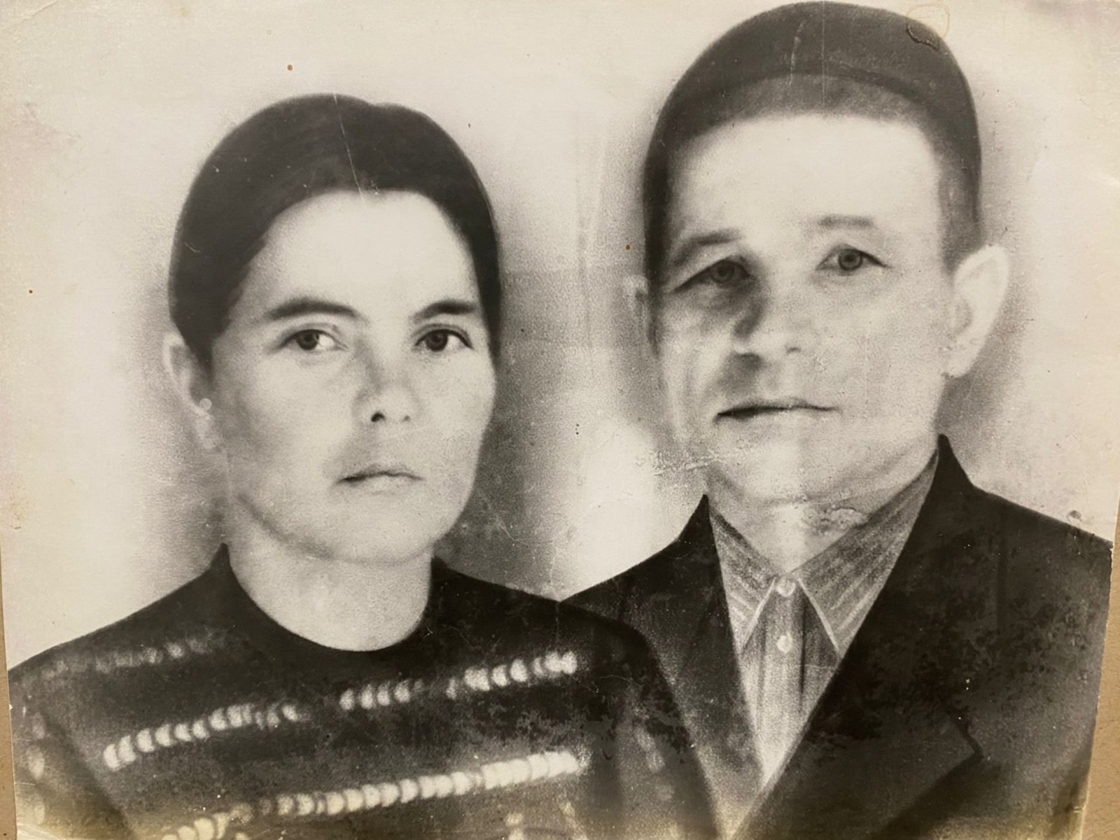 И память нам покоя не дает…